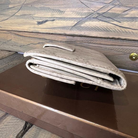 W015. Gucci Princy GG Signature Continental Wallet - Picture 8 of 11